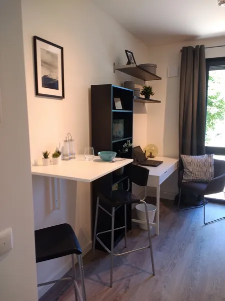Traumhaftes Appartement - nur Studenten, Azubis o. Praktikanten (01.10.2026) — photo 1